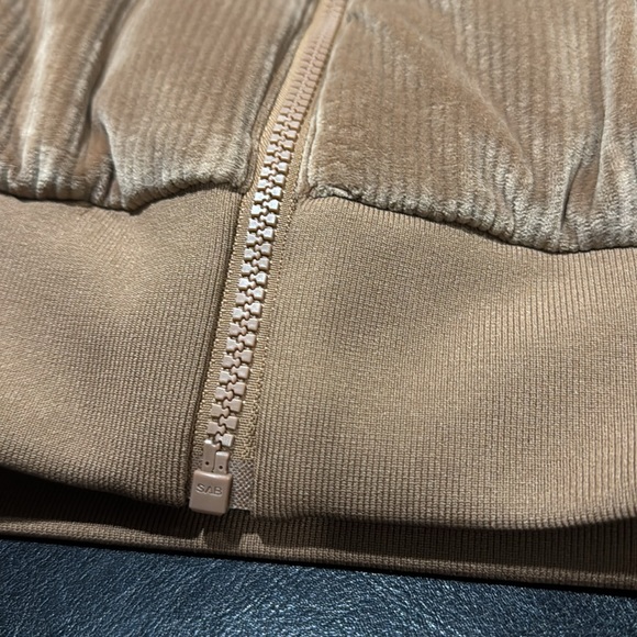 PINK Vest. NWT - Picture 6 of 7